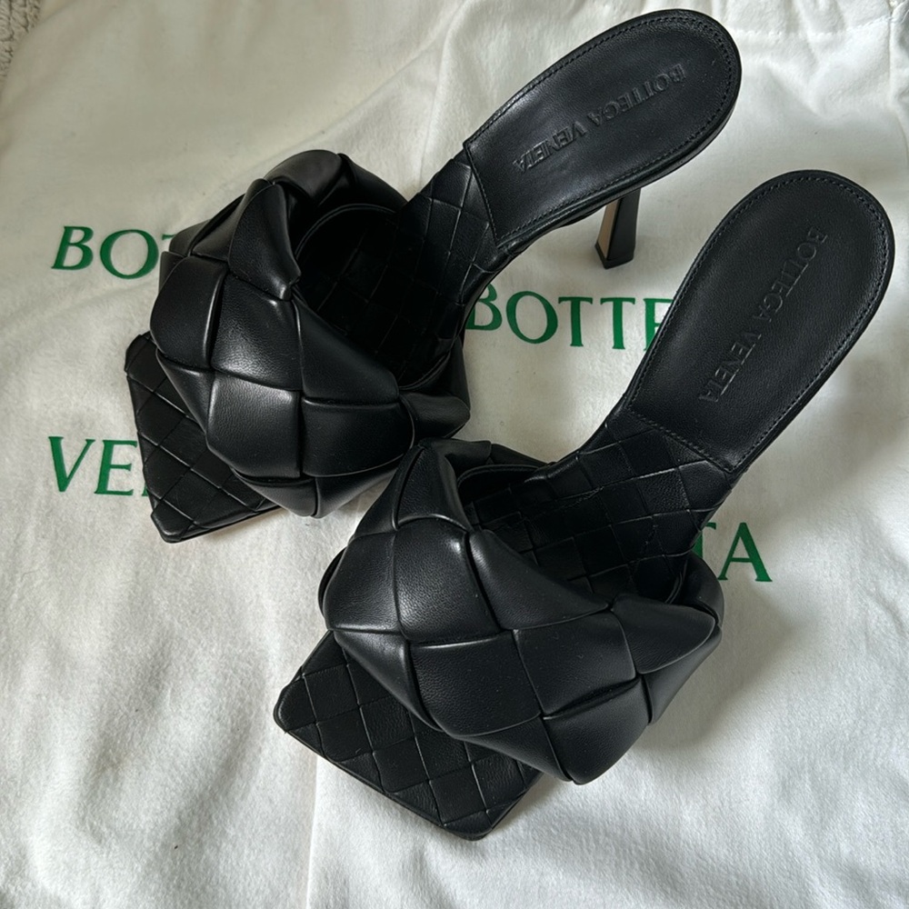Bottega Veneta Lido Mule - Black